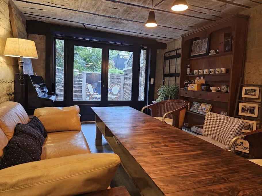 Apartment In Center And Next To The Train Station Houilles